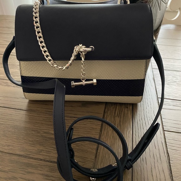 NWOT Luna - Picture 2 of 4